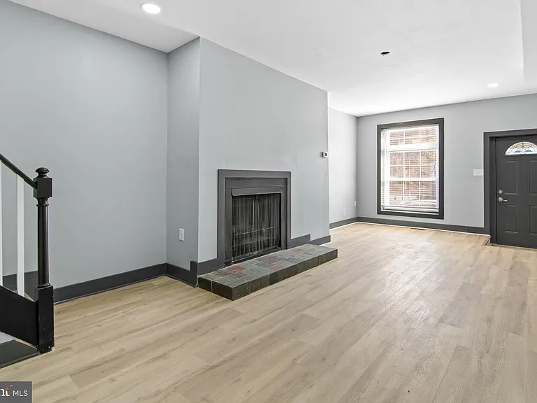 808 E Fort Ave — Photo 9