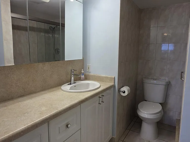 4030 Rexford Rd #B — Photo 9