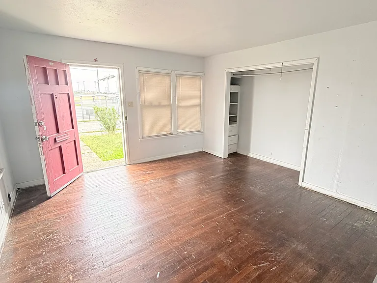 4513 S Staples St #102 — Photo 5