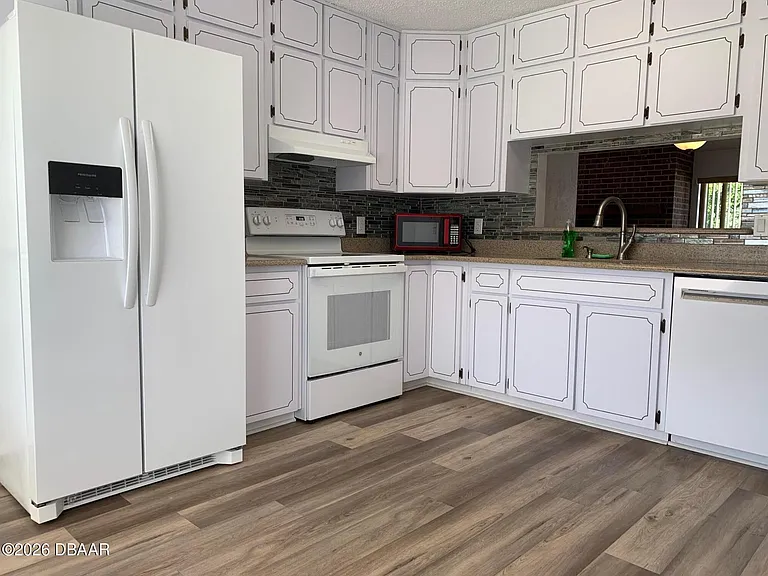 145 Riverwalk Ct — Photo 41