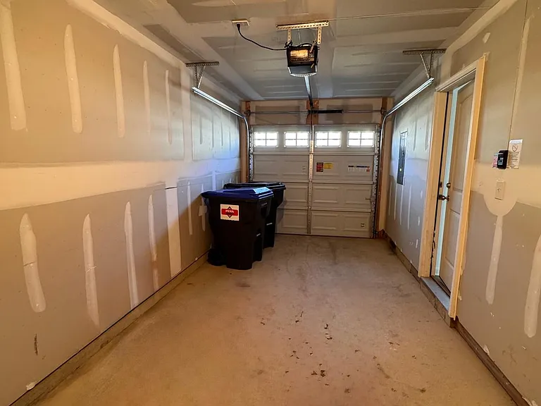 331 Avon Dr — Photo 11