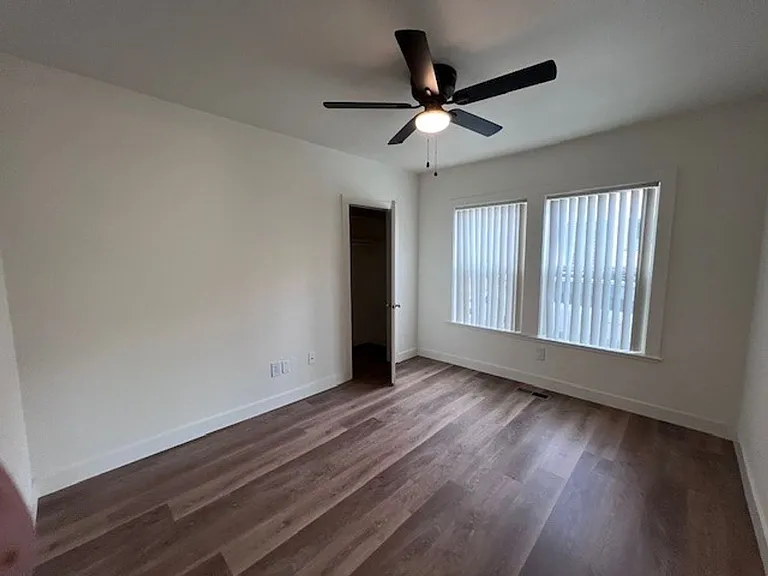 1829 Burnett Way — Photo 6