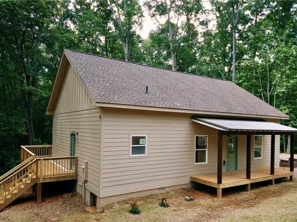604 Trump Ct, Carrollton, GA 30116