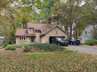8 Carefree Ln, Gansevoort, NY 12831