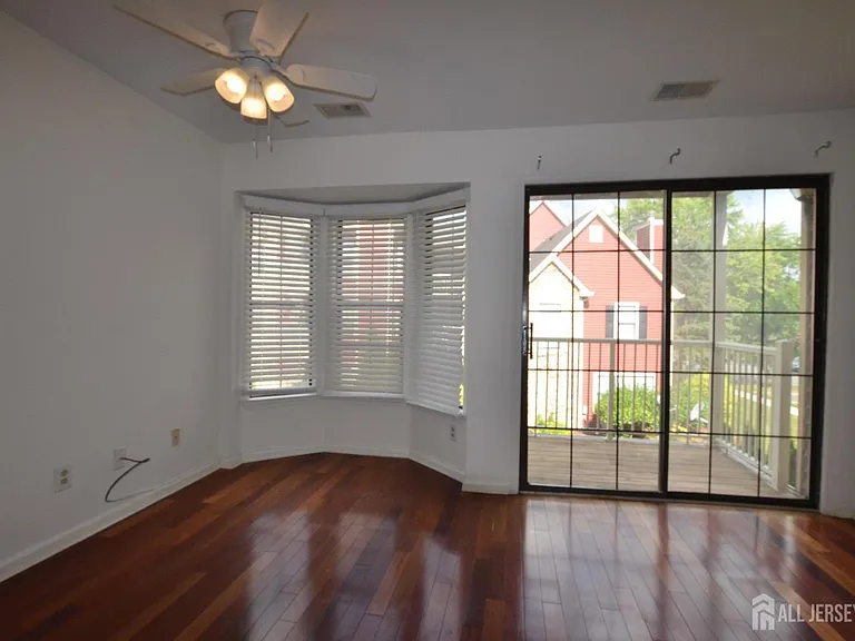 14 Lear Ct — Photo 9