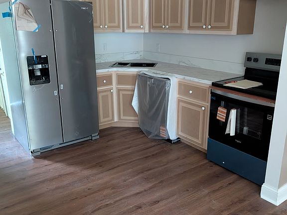 4th image of 207 E Wyly St