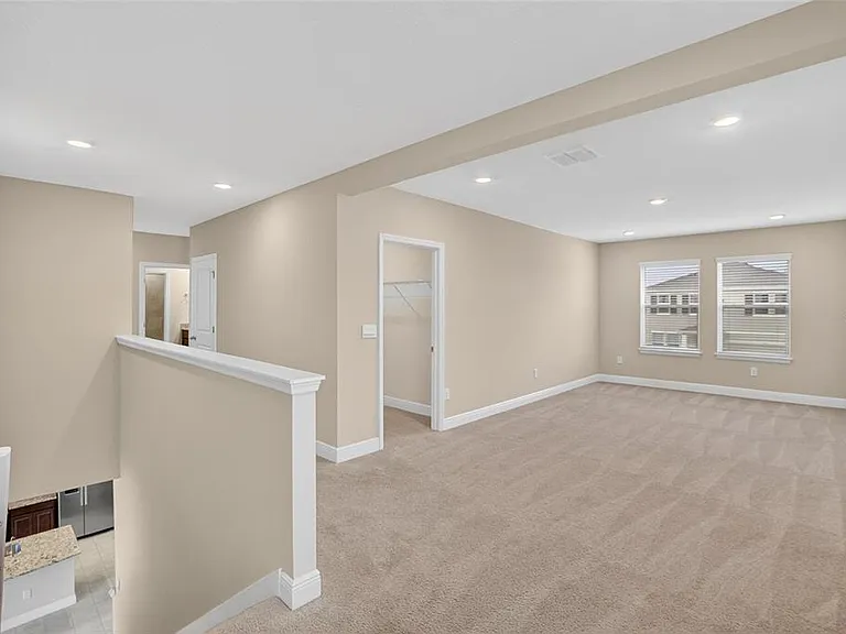 2546 Warren Acres Blvd — Photo 33