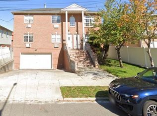 25411 60th Ave, Little Neck, NY 11362