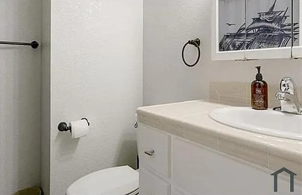 8860 La Riviera Dr #C — Photo 4