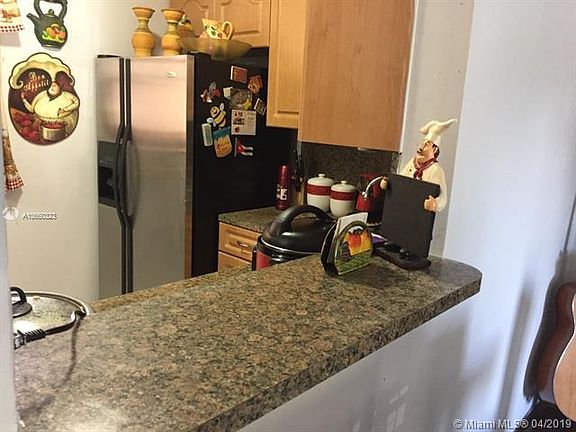 3rd image of 13707 Kendale Lakes Cir #213