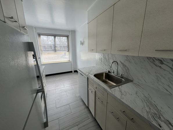 194-16 64th Ave APT 2B
