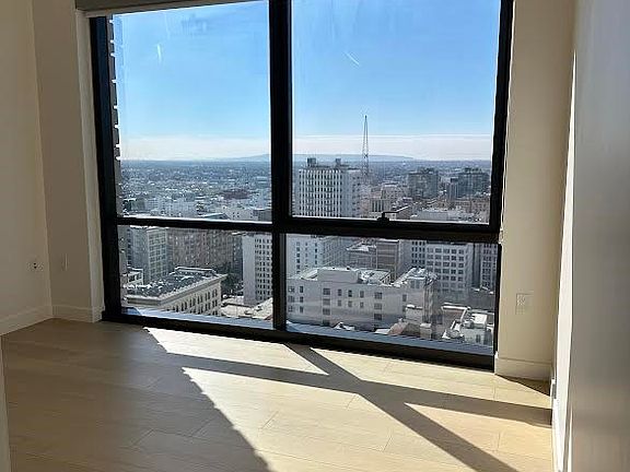 5th image of 400 S Broadway Ave APT 2710