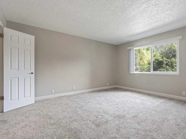 Reserve at Walnut Creek — Photo 14