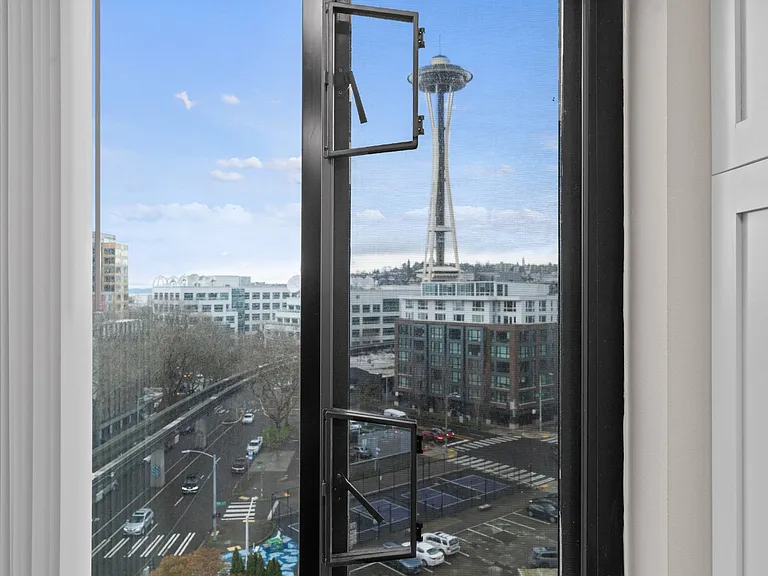 City View at Skye Apartments in Seattle, WA 98121