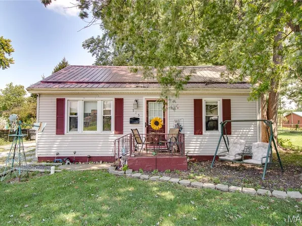 515 Anderson St, Carlinville, IL 62626