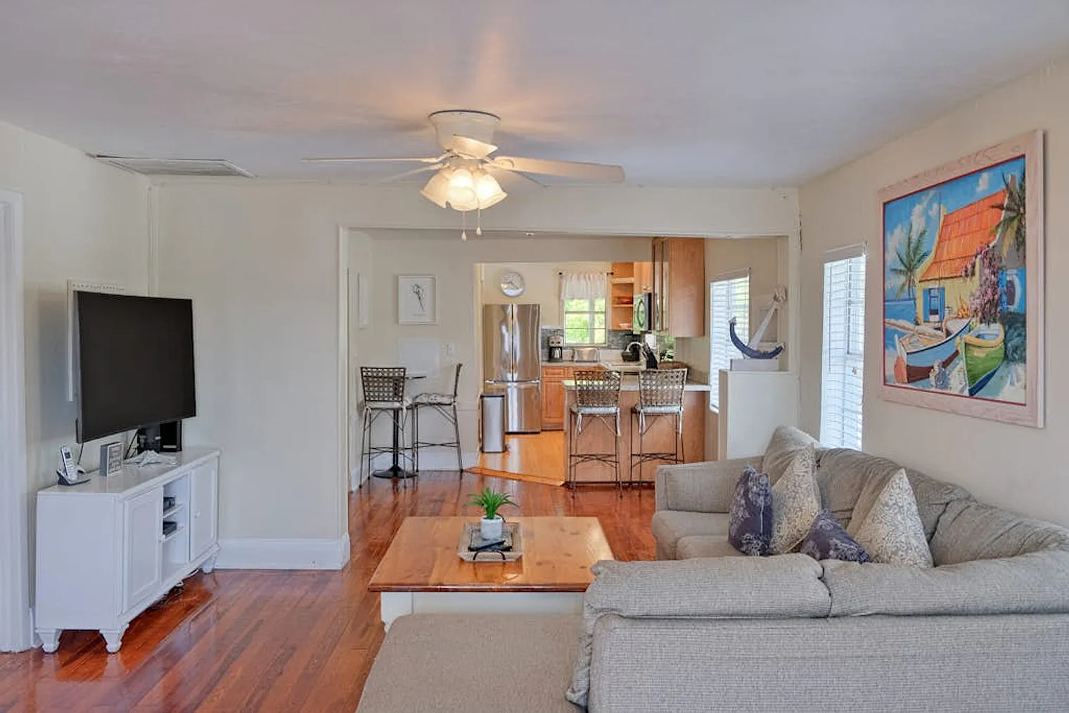 5 bed, 3.0 bath, 3293 sqft, $8,532 — Photo 2