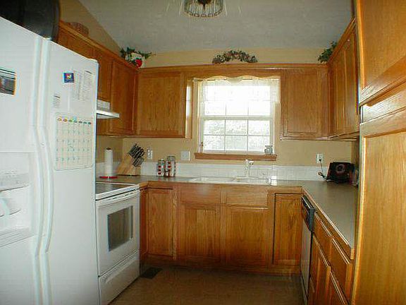 3rd image of 2236 Horseshoe Cir