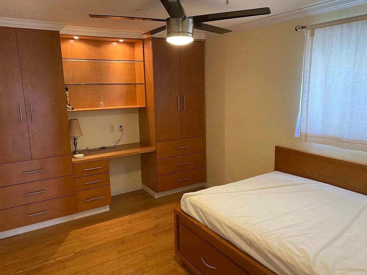 3 bed, 1400 sqft, $3,400 — Photo 4