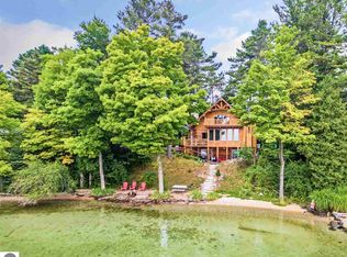 566 N West Bay Shore Dr, Suttons Bay, MI 49682