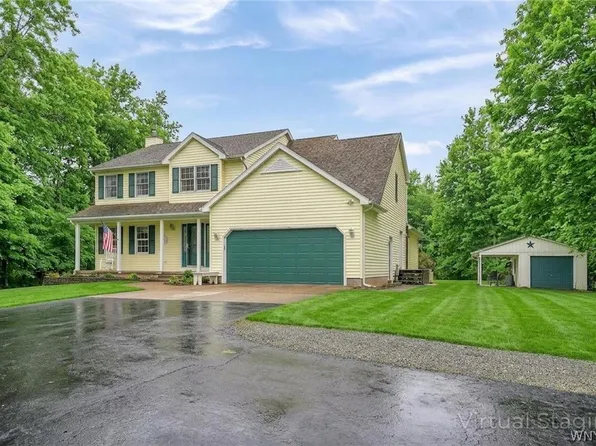 6354 Dye Rd, Akron, NY 14001