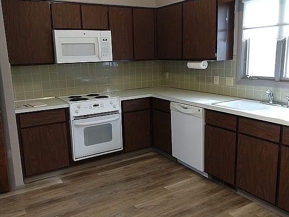 2nd image of 138 Tallwood Dr