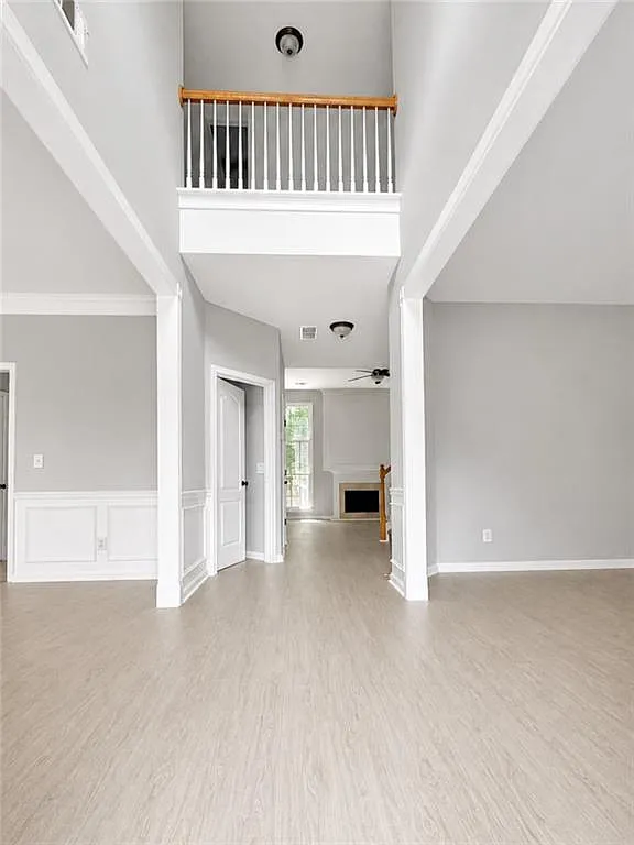 4 bed, 2.5 bath, 2496 sqft, $2,650 — Photo 3