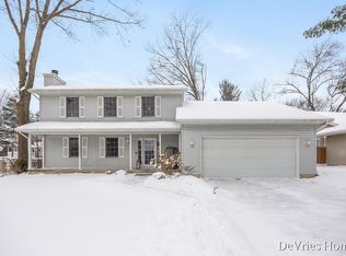 1711 Oakvale Dr SW, Wyoming, MI 49519