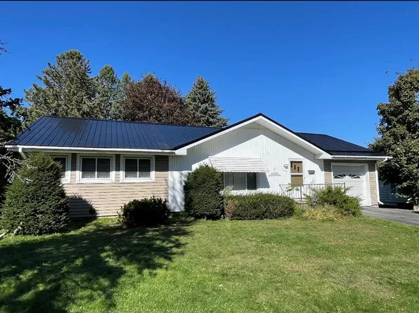 127 Franklin St, Malone, NY 12953