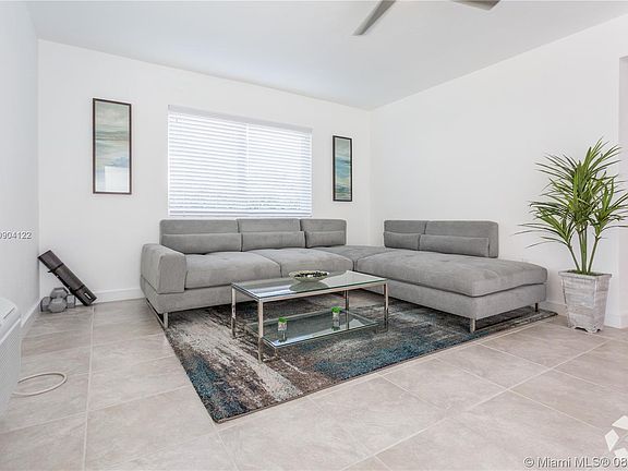 4th image of 610 74th St APT 9