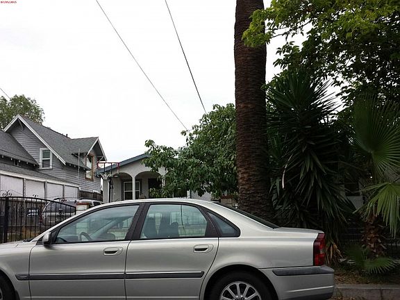 4th image of 1335 31st St