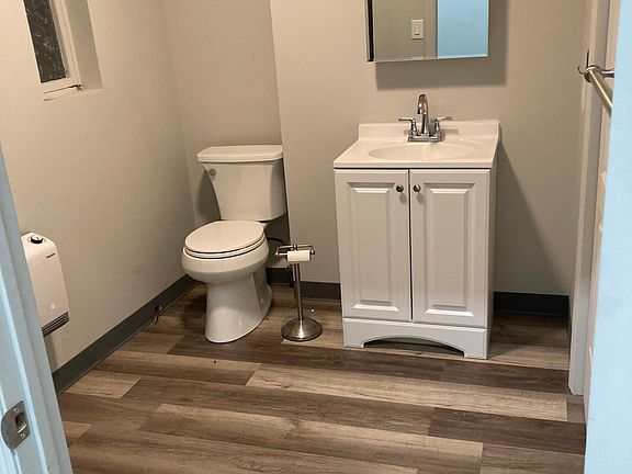 4th image of 1 Carlton Ave #1