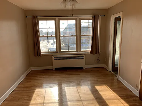 114 N Spring St #3 Photo 1