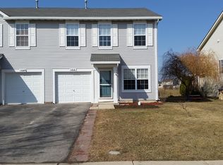 1441 Plantain Dr, Minooka, IL 60447