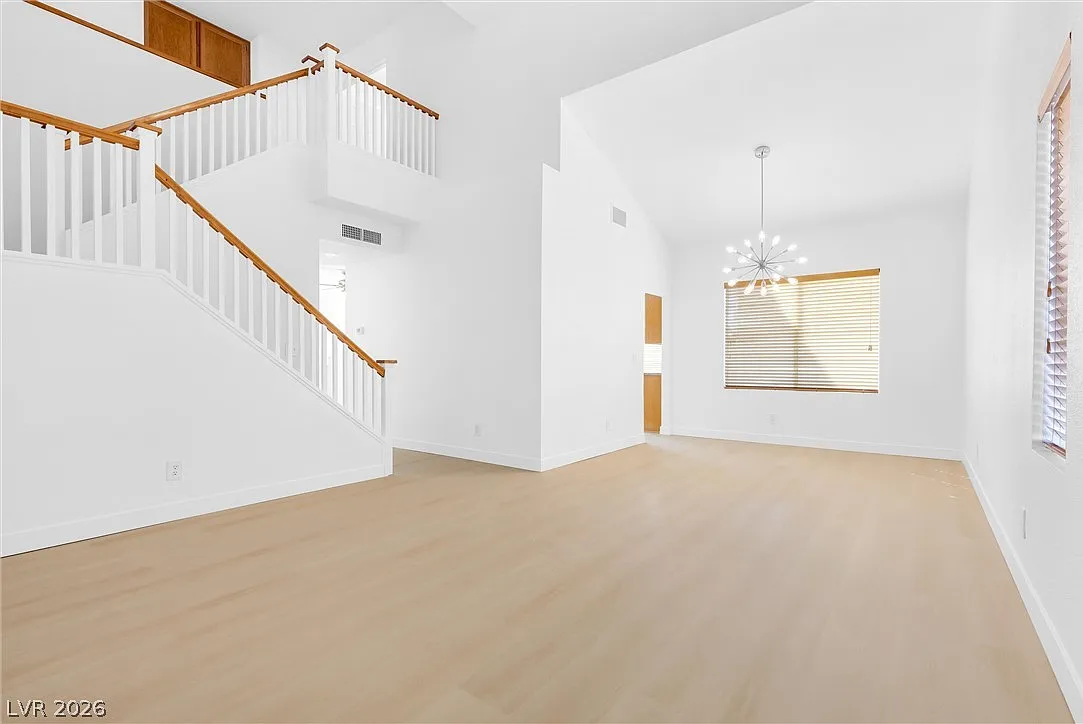 3 bed, 2.5 bath, 1755 sqft, $2,300 — Photo 3