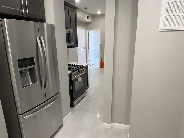 286 Summer Ave #1 — Photo 2