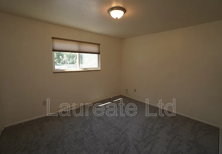 1472 W Geddes Ave — Photo 15