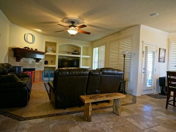3rd image of 6328 Franklin View Dr