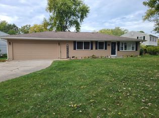764 Timberline Pkwy, Valparaiso, IN 46385