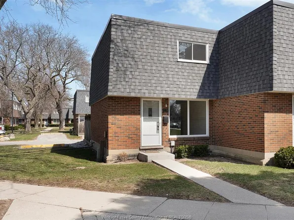 270 Victoria St S, Amherstburg, ON N9V 2K5