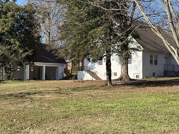 3rd image of 103 Springer Dr