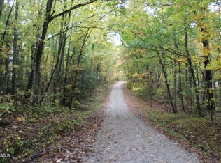 25 Copley Cemetery Rd, Jamestown, TN 38556