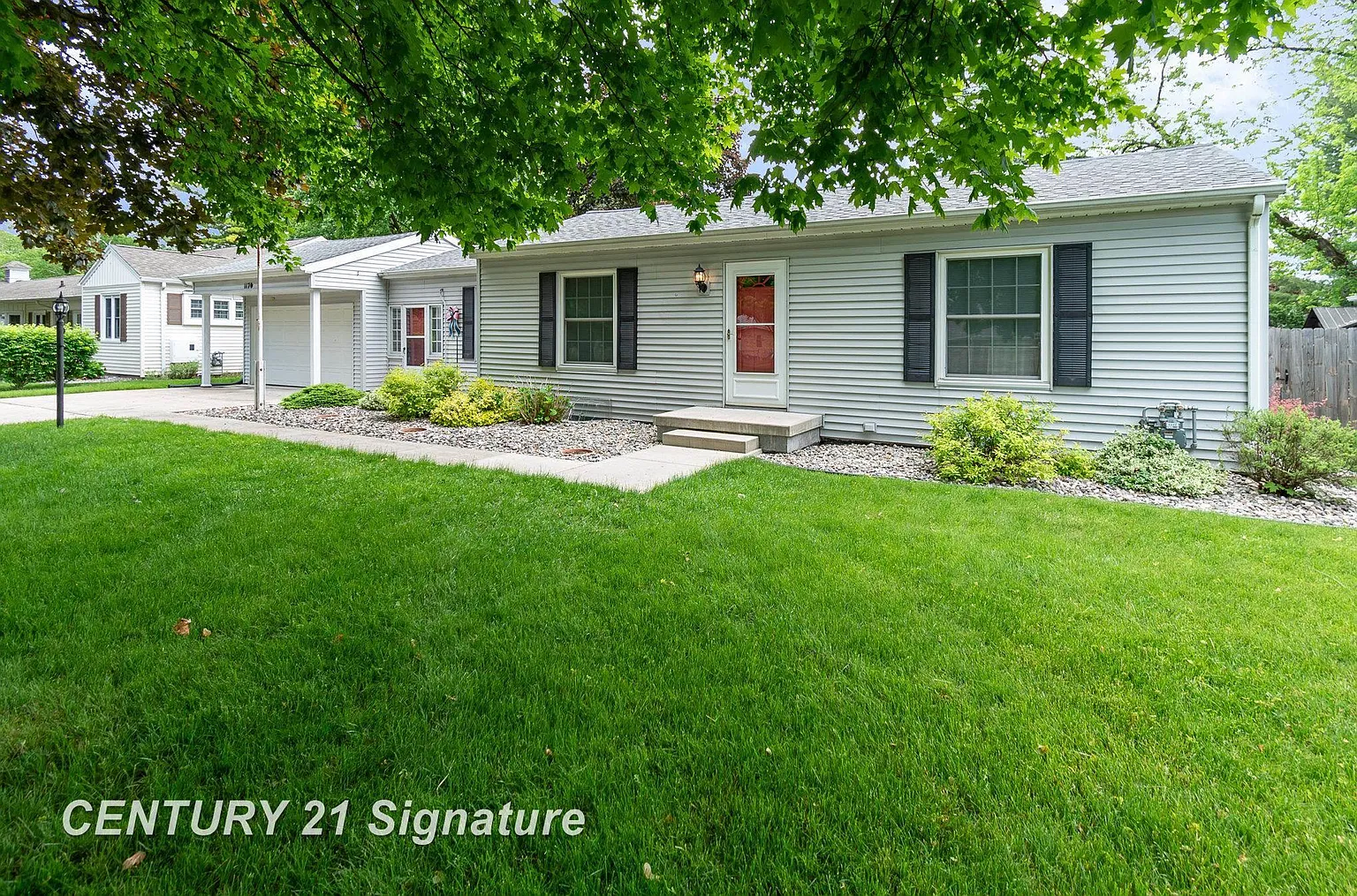 1170 Avalon Ave photo 1