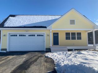 61 Sunningdale Dr, Somersworth, NH 03878