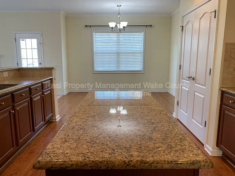 512 Sandy Whispers Pl — Photo 11