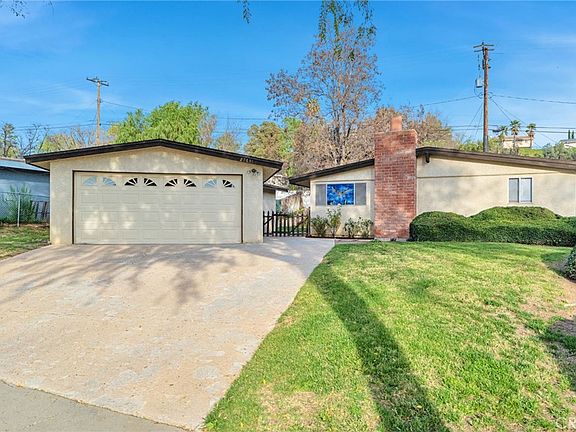 2nd image of 27636 Seco Canyon Rd