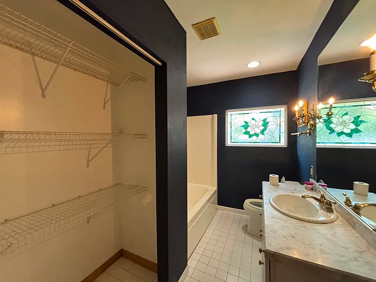 702 Avenue H NE #702 — Photo 12