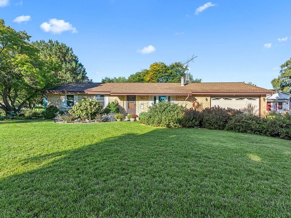 214 Linden COURT, Hartland, WI 53029 Zillow