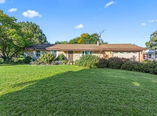 214 Linden Ct, Hartland, WI 53029