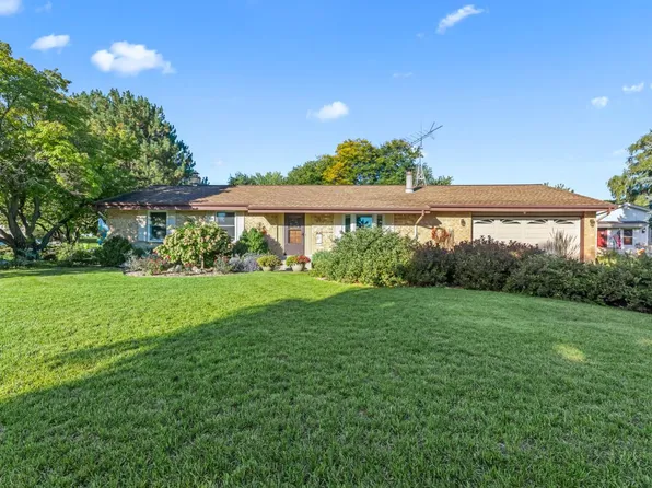 214 Linden COURT, Hartland, WI 53029