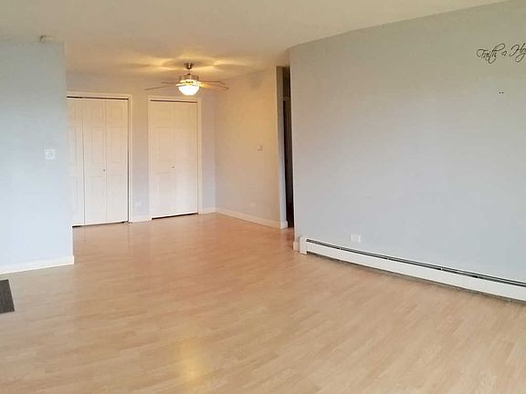 4th image of 5723 W 129th St Unit 9E